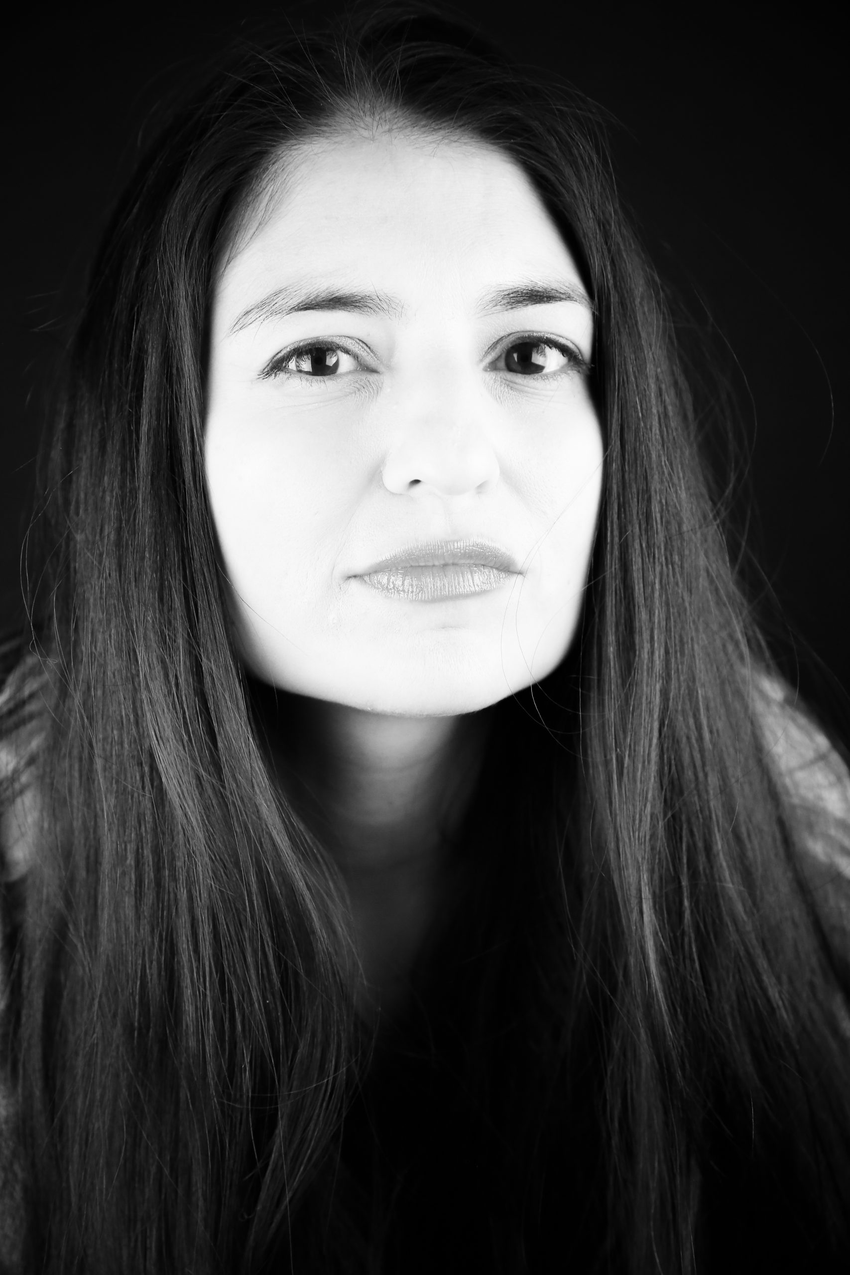 Lola Ganzarolli Portrait - Mums in Music